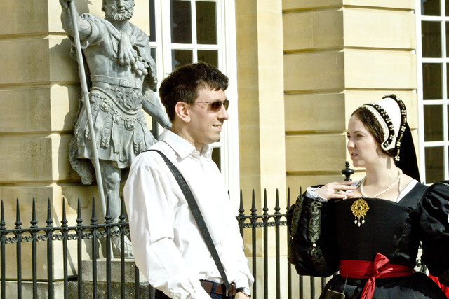 2012-03-15-hamptoncourt-ladygrey.jpg