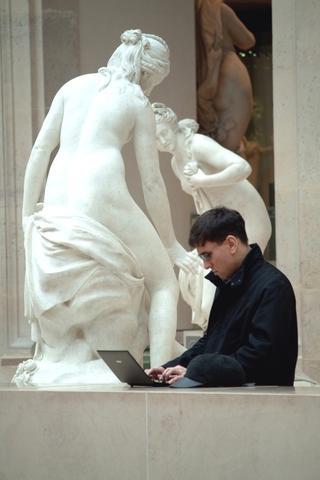 2012-12-05-luvr-inside.jpg