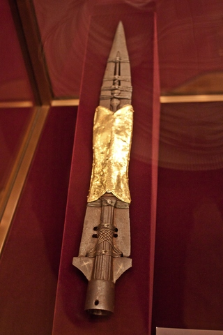 2013-04-01-Holy-Lance-large.jpg