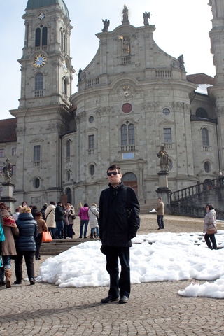 2013-04-04-einsiedeln-churche.jpg