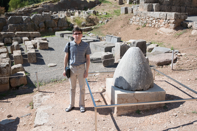 2014-10-11-omphalos-outside.jpg