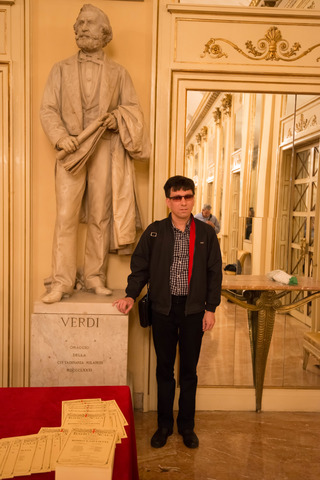 2014-10-14-lascala-verdi-monument2.jpg