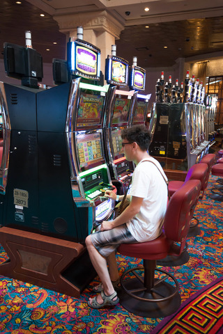 2015-05-10-nassau-casino.jpg