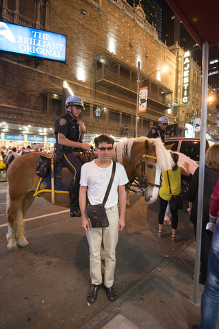 2015-05-14-policeman-horse.jpg