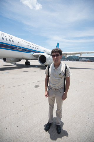 2015-06-28-china-southern-airlines-aircraft-hk.jpg