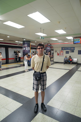 2015-06-30-beijing-underground2.jpg