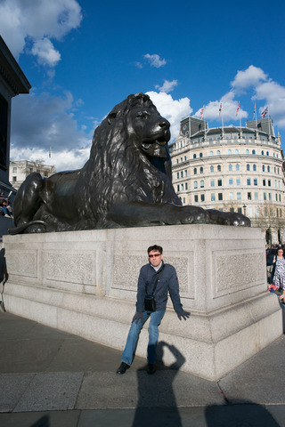 2016-04-12-trafalgar-square-lion.jpg